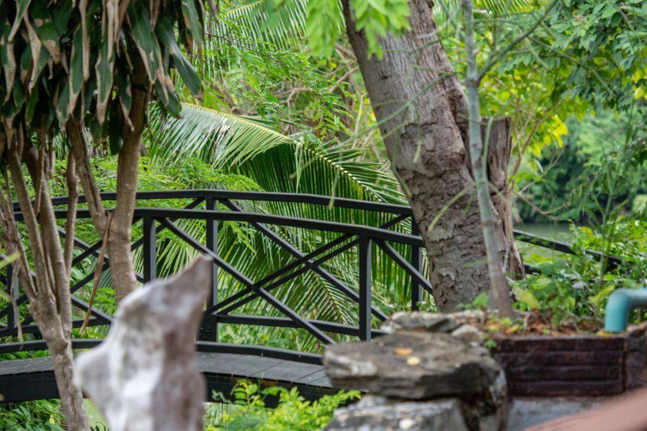 Ratmanee House Hotel Kanchanaburi Exterior photo
