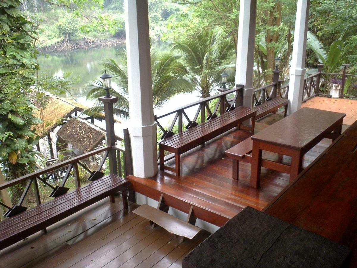 Ratmanee House Hotel Kanchanaburi Exterior photo